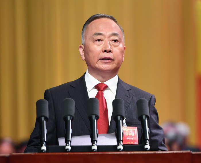 1547427654158313.jpg aa 省政協(xié)主席徐立全作《中國人民政治協(xié)商會議湖北省第十二屆委員會常務(wù)委員會工作報(bào)告》湖北畫報(bào) 張璨龍攝.jpg