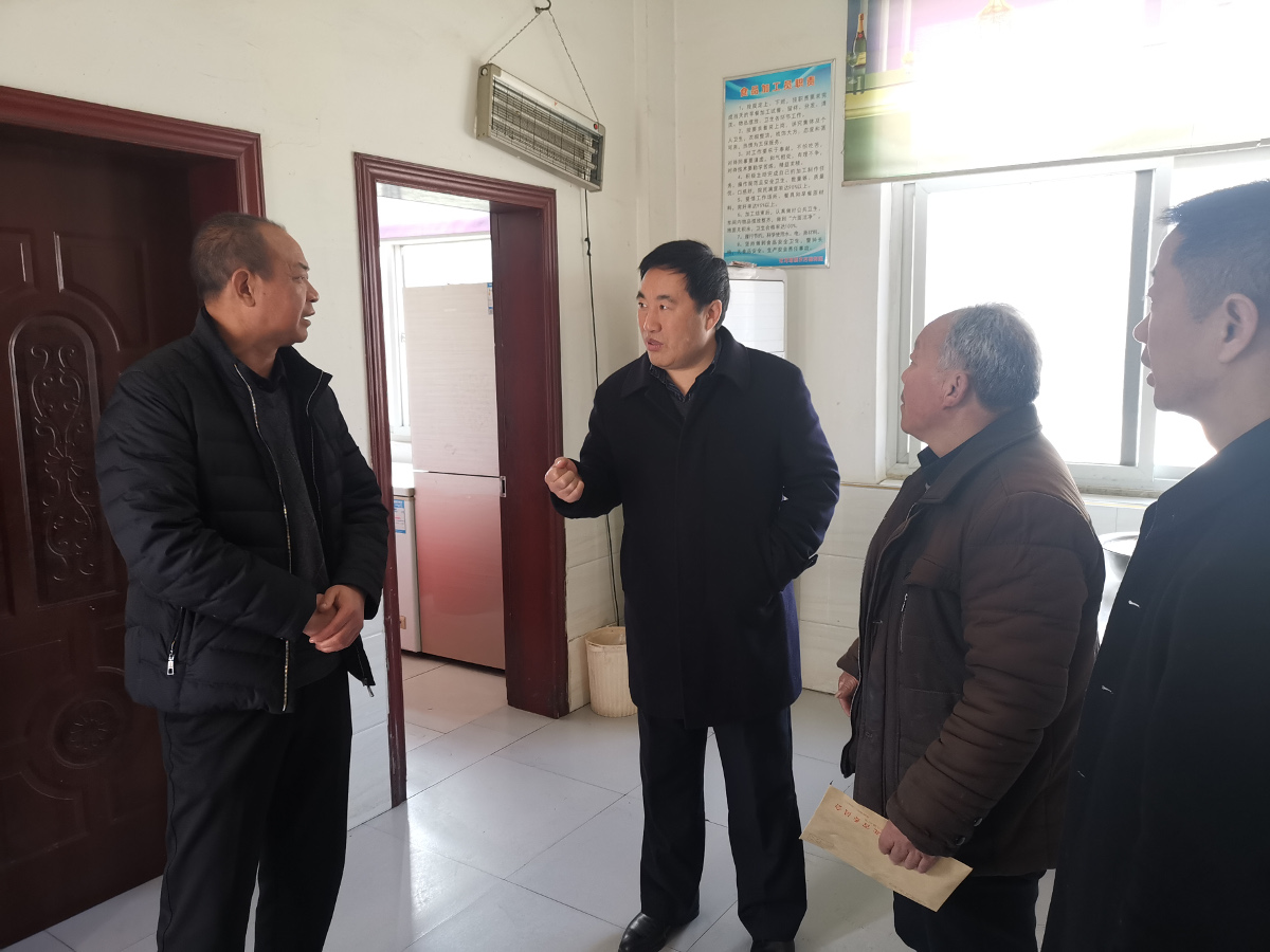 2張webwxgetmsgimg.jpg 2張webwxgetmsgimg.jpg