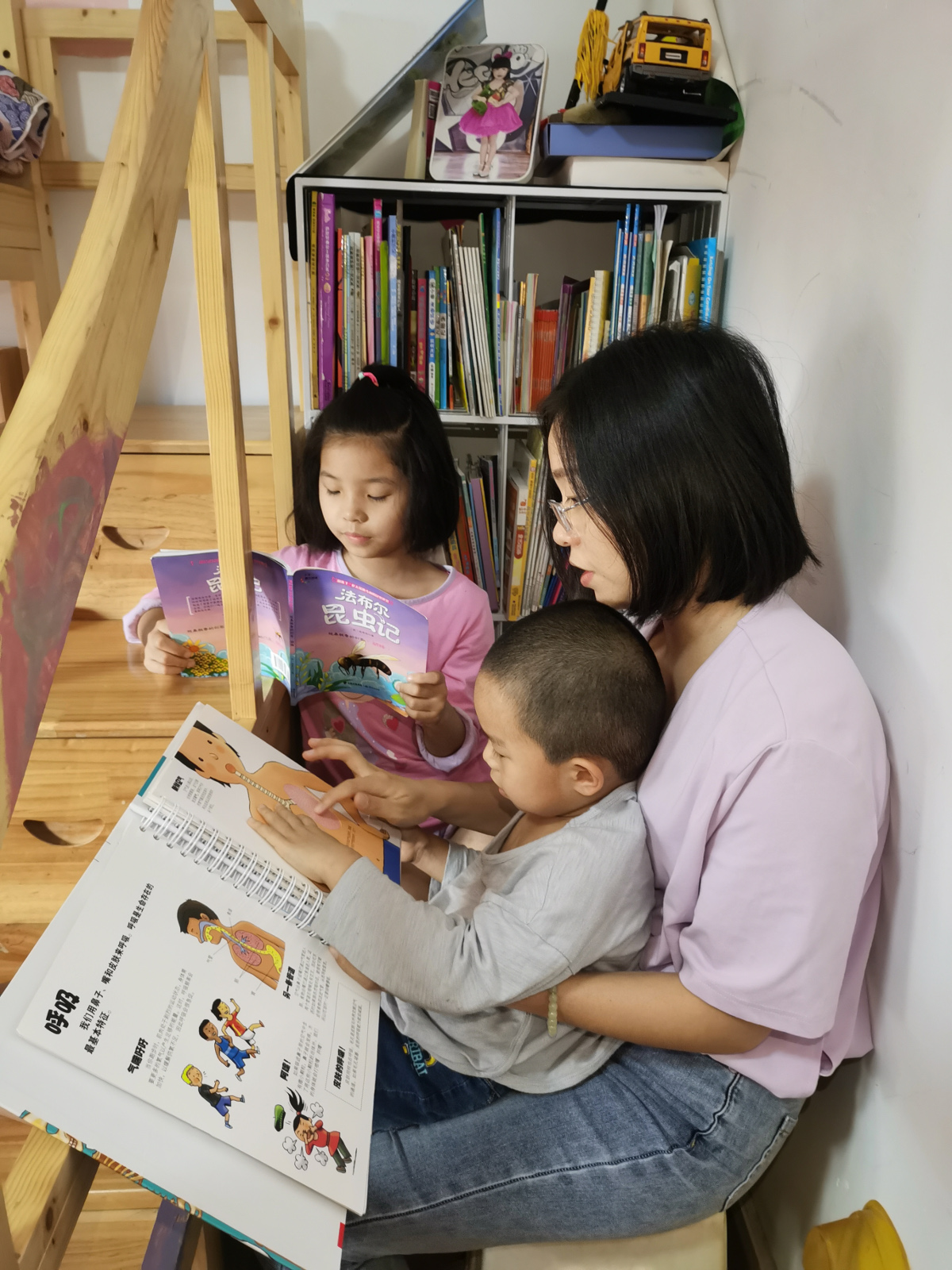 羅丹書房照片.jpg 羅丹書房照片.jpg