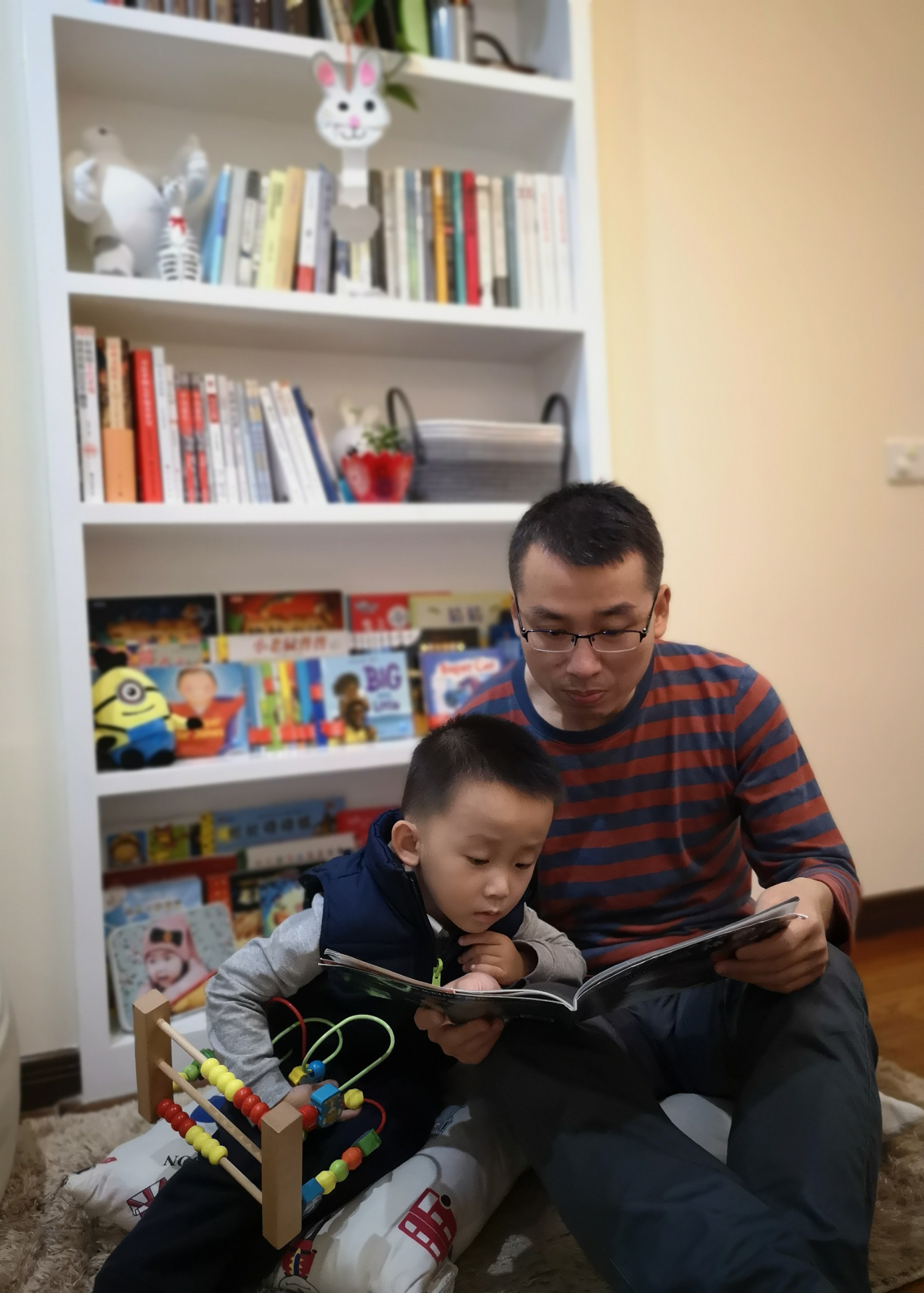 劉丹書房照1.jpg 劉丹書房照1.jpg