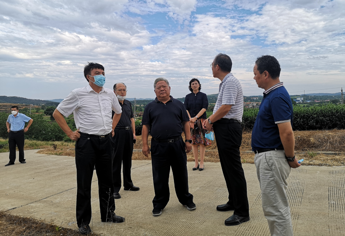 三圖webwxgetmsgimg.jpg 三圖webwxgetmsgimg.jpg