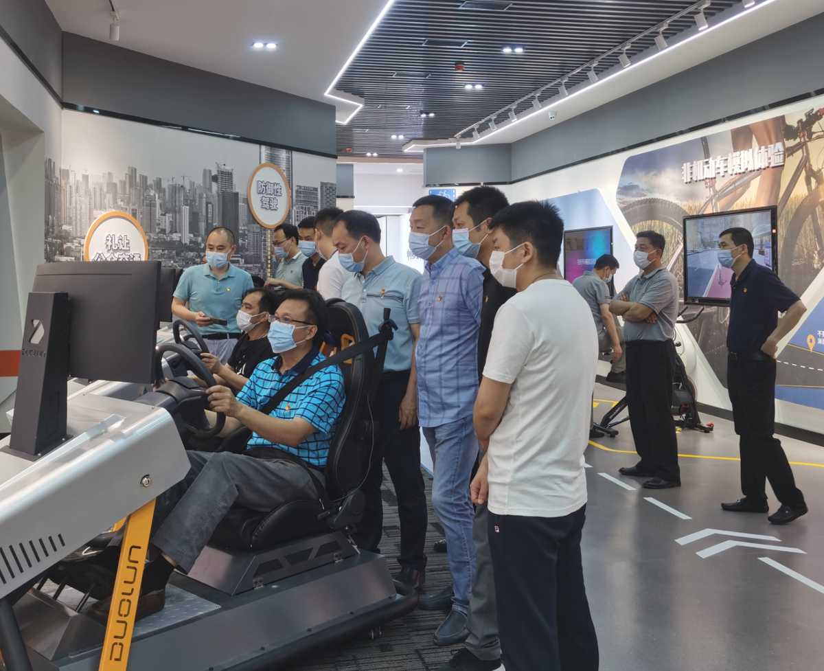 847825098.jpg 847825098.jpg