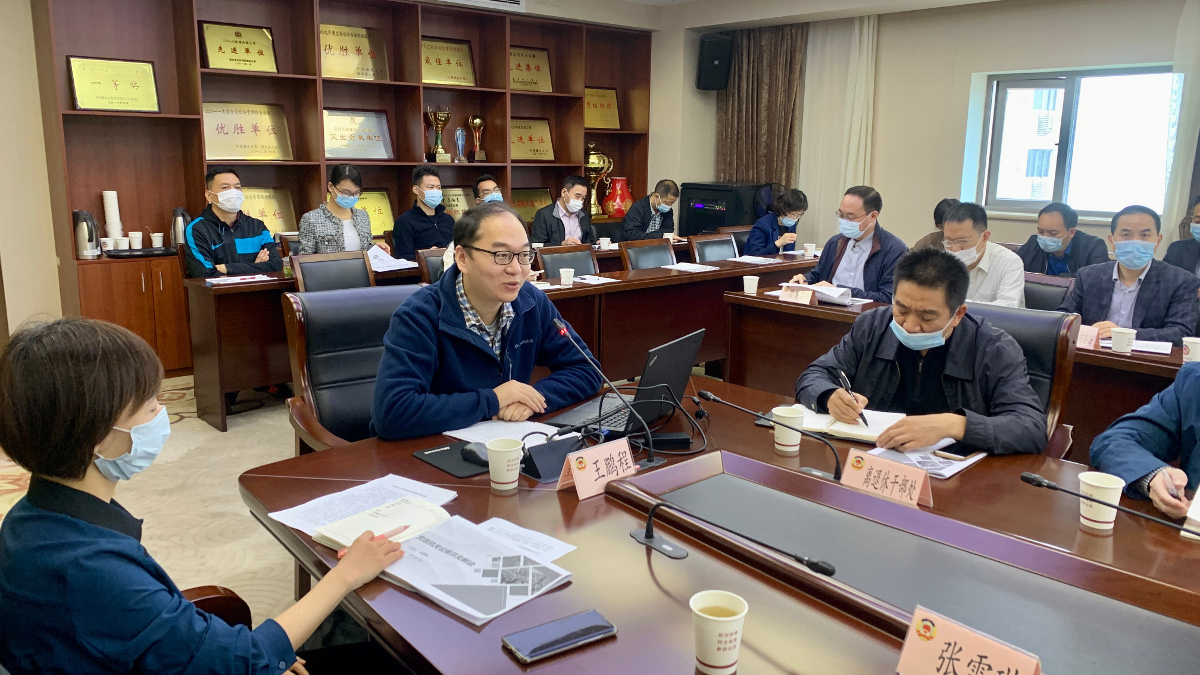 第二段前:省財政廳專家王鵬程同志授課.jpg 第二段前:省財政廳專家王鵬程同志授課.jpg