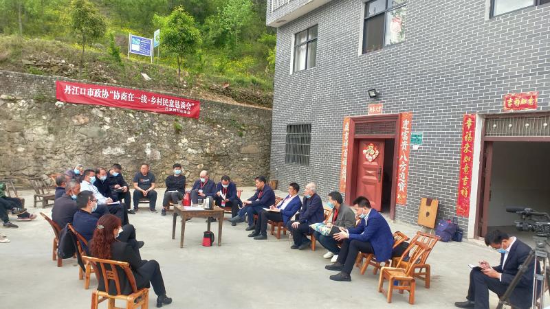 呂家河院場(chǎng)會(huì).jpg 呂家河院場(chǎng)會(huì).jpg