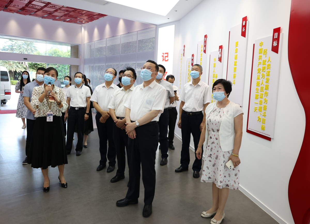 Bwebwxgetmsgimg.jpg Bwebwxgetmsgimg.jpg