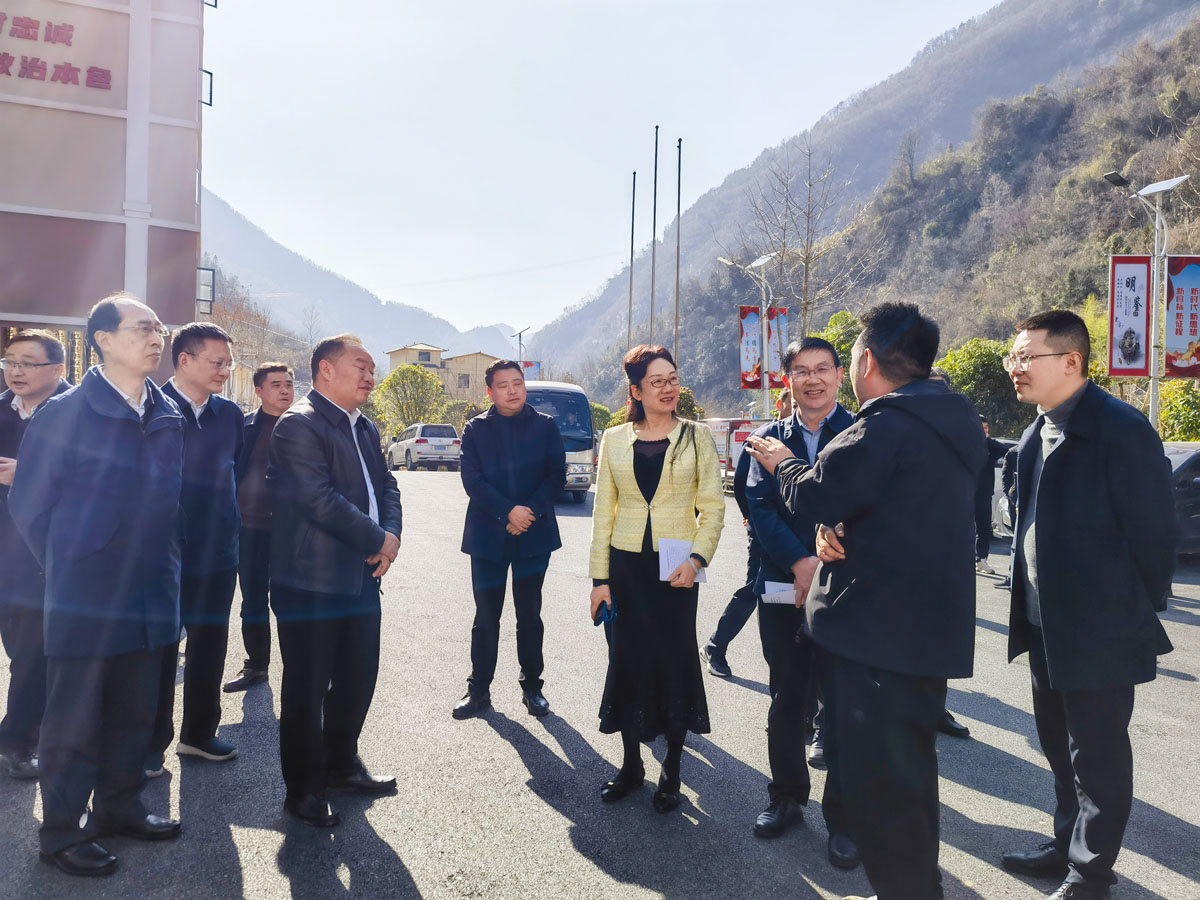 c53ef839bac2215e1d4326c3e9e645c.jpg c53ef839bac2215e1d4326c3e9e645c.jpg