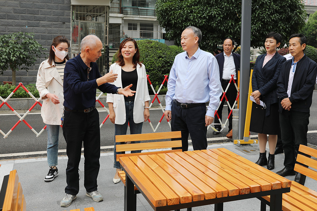 在八一路社區(qū) (1).jpg 在八一路社區(qū) (1).jpg