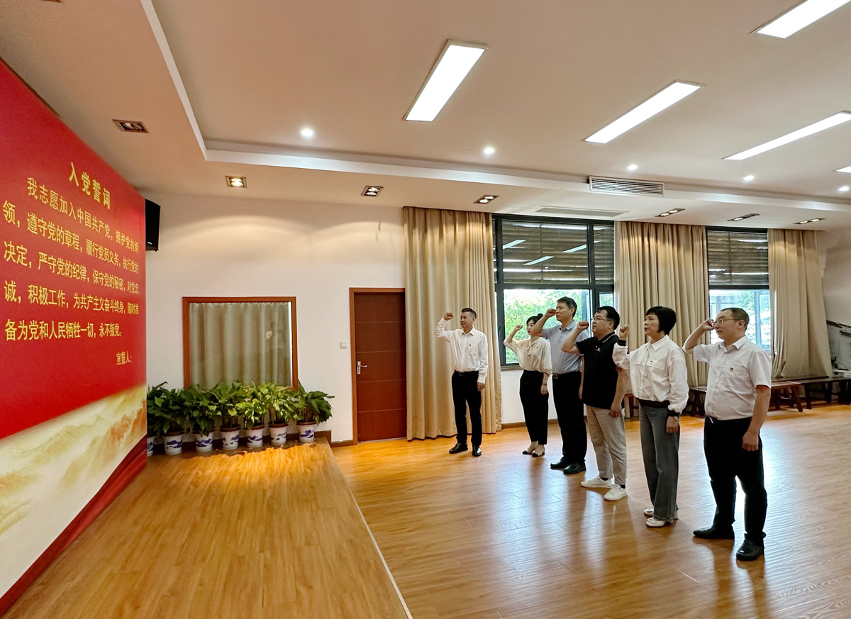 4615d98dd7aeb4e8b6e513f65d17b4d.jpg 4615d98dd7aeb4e8b6e513f65d17b4d.jpg