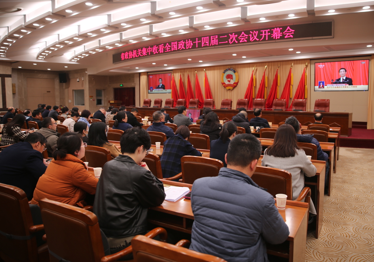 824495437.jpg 824495437.jpg