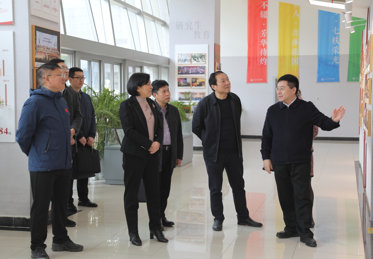 244007743.jpg 244007743.jpg