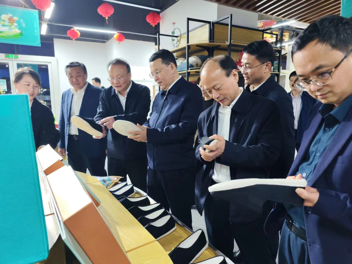 806229784.jpg 806229784.jpg