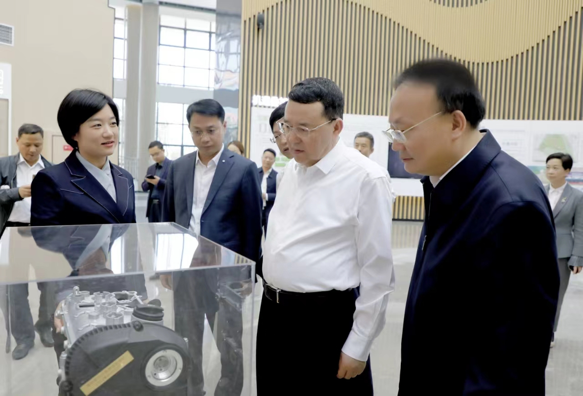 1116334449.jpg 1116334449.jpg