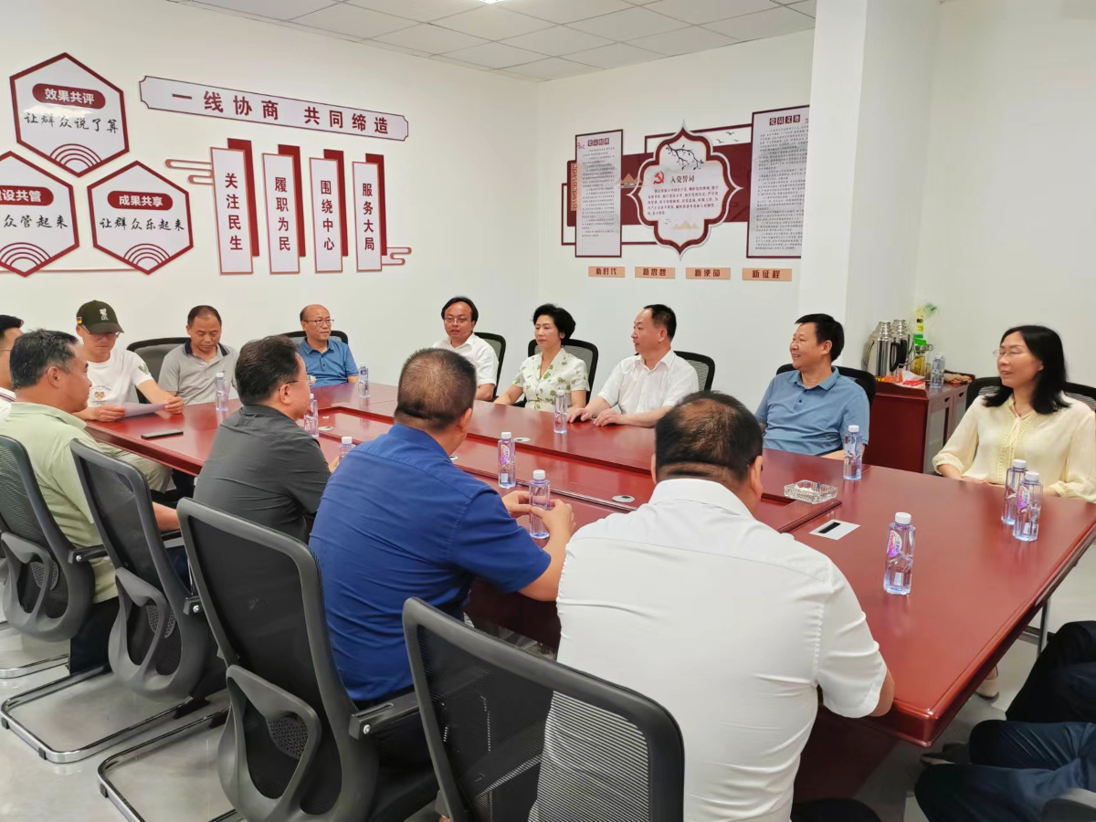 2700082C@94C5AF46.E0198566.jpg 2700082C@94C5AF46.E0198566.jpg