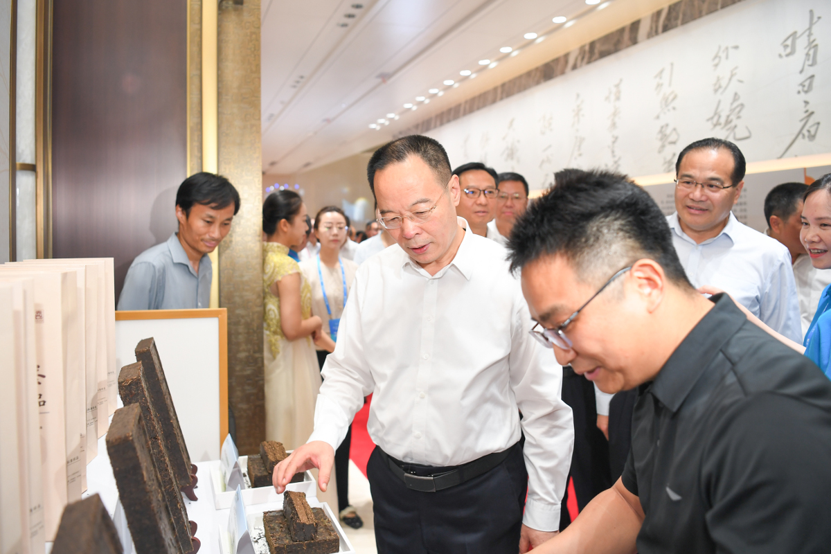 1135206097.jpg 1135206097.jpg