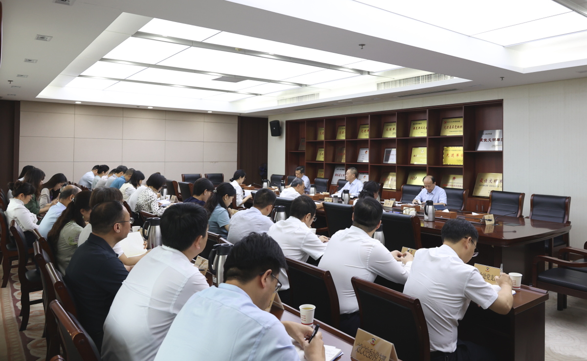 141142298.jpg 141142298.jpg