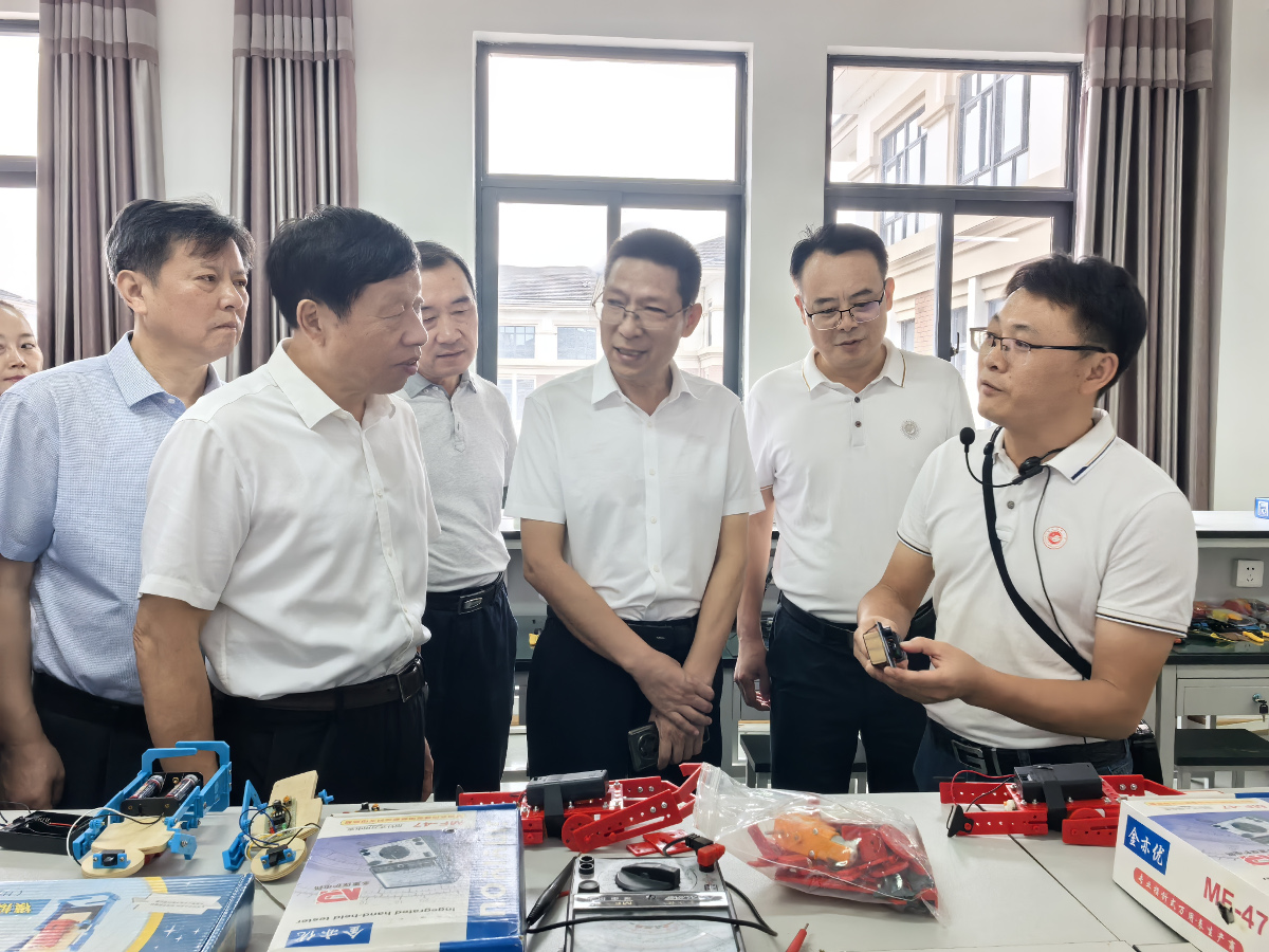 486583615.jpg 486583615.jpg