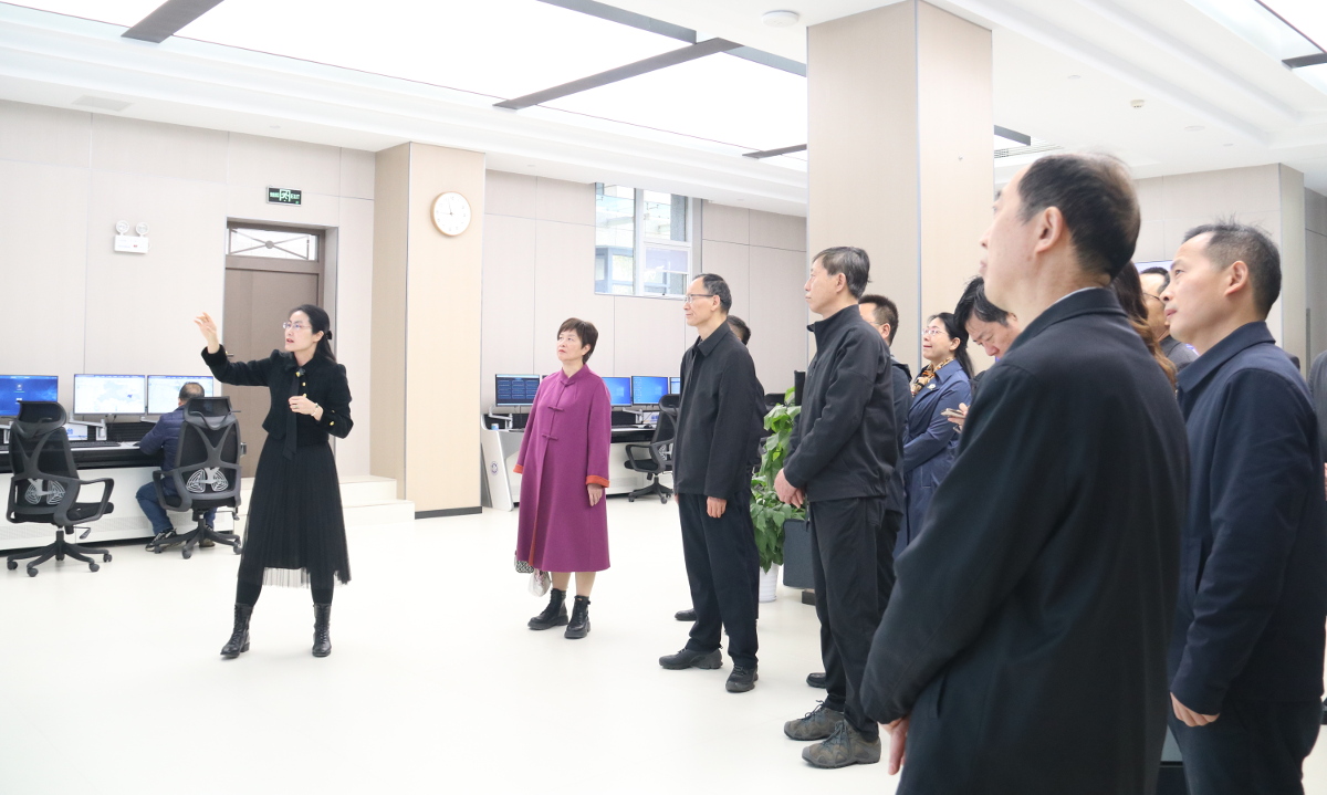 961436803.jpg 961436803.jpg