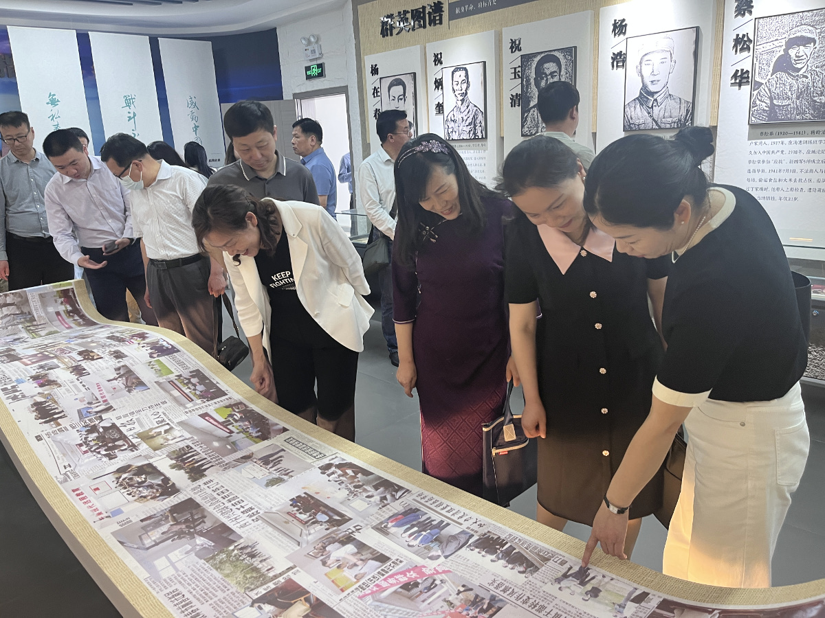 69FE2F30@DC1B5430.6610066800000000.jpg 69FE2F30@DC1B5430.6610066800000000.jpg