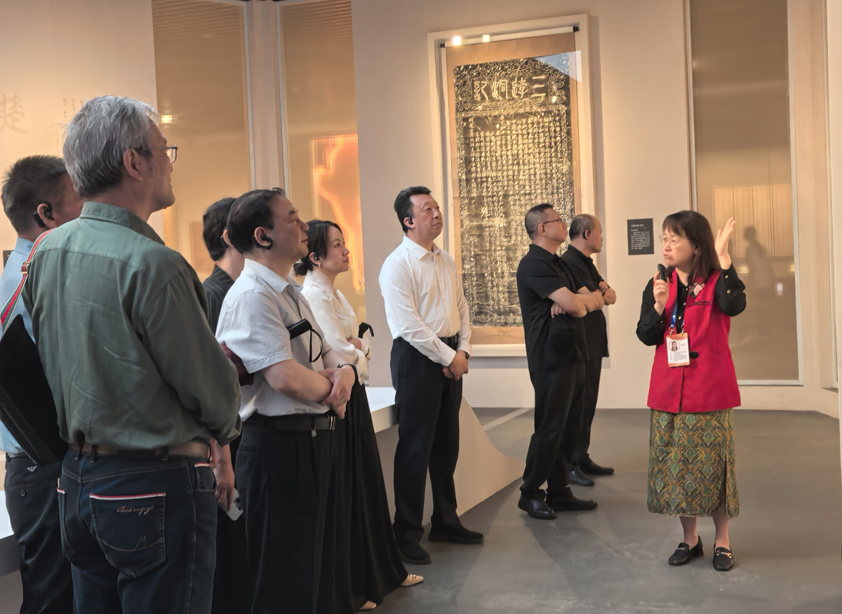 1883520421.jpg 1883520421.jpg