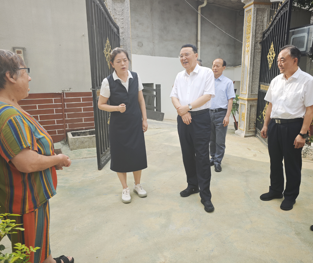 2549189.jpg 2549189.jpg