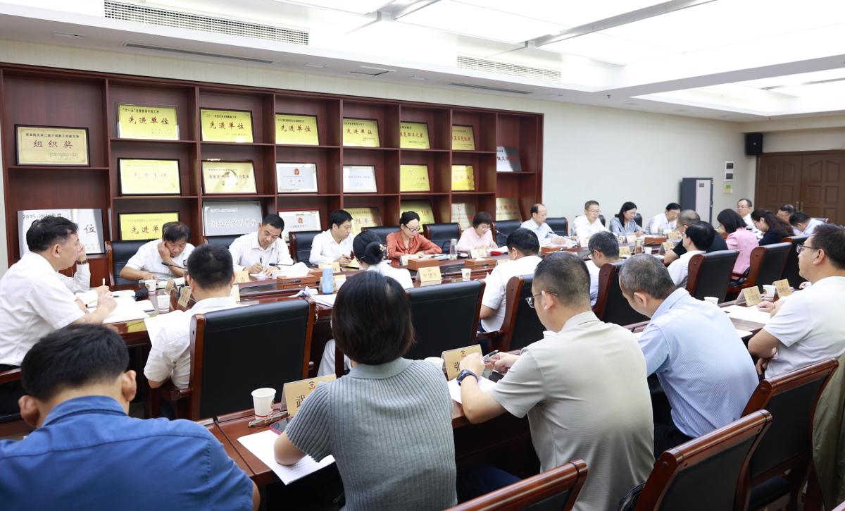 878192773.jpg 878192773.jpg