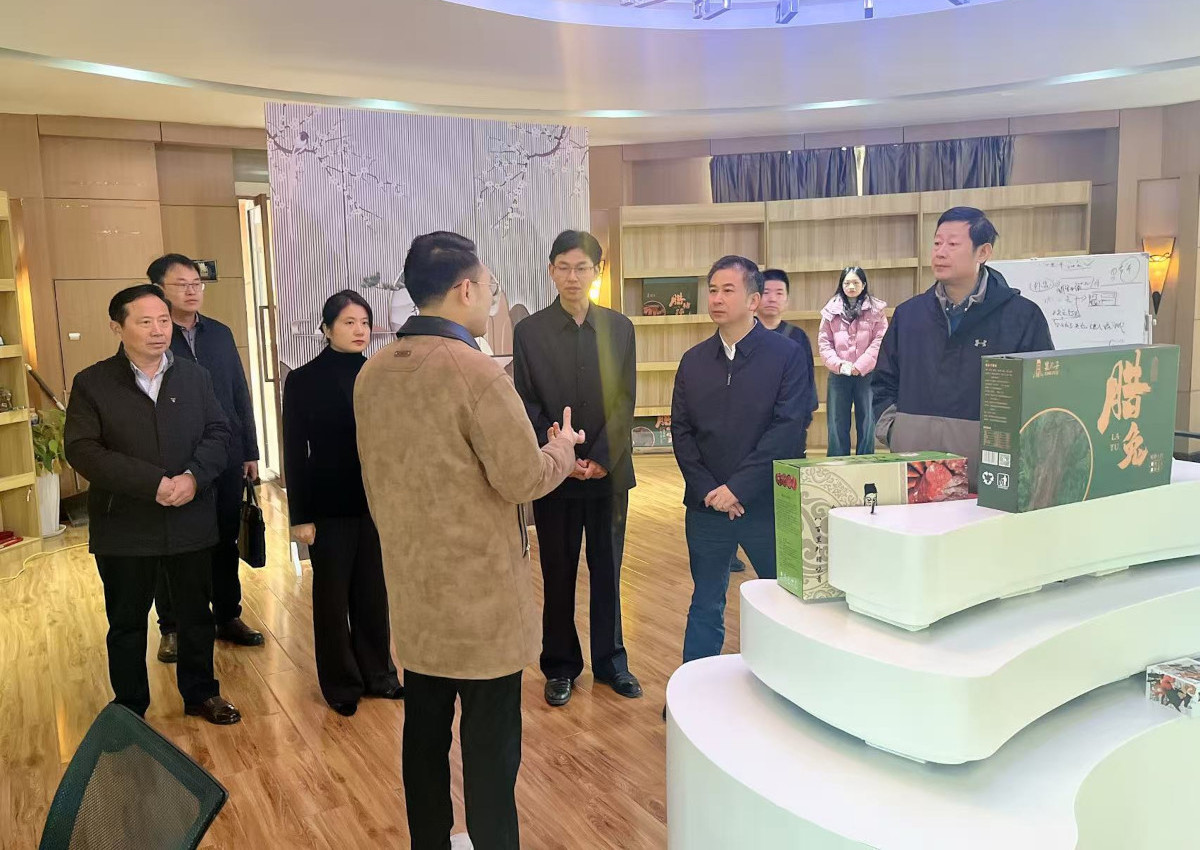 襄城區(qū)政協(xié)開(kāi)展新就業(yè)群體服務(wù)陣地建設(shè)專(zhuān)題調(diào)研2.jpg 襄城區(qū)政協(xié)開(kāi)展新就業(yè)群體服務(wù)陣地建設(shè)專(zhuān)題調(diào)研2.jpg