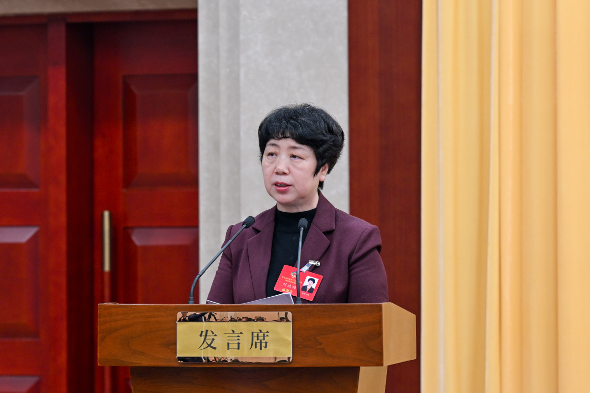 劉運(yùn)梅.jpg 劉運(yùn)梅.jpg